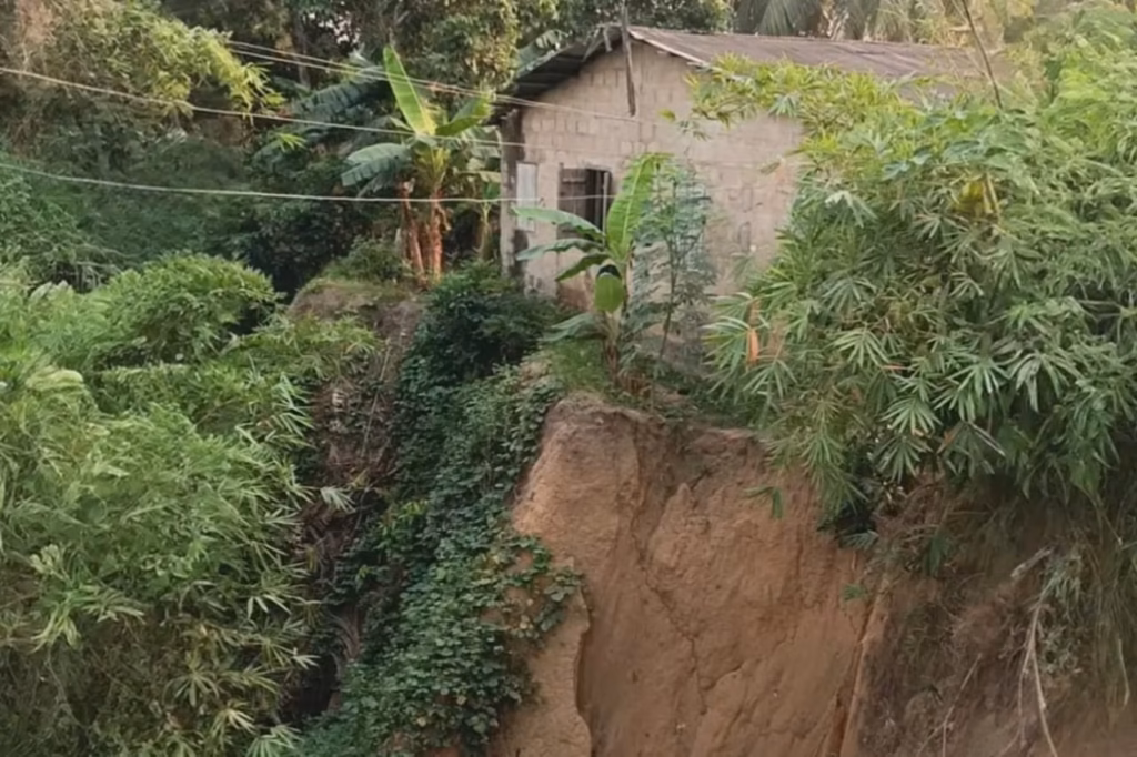 4 Dead, Homes Lost: Ikpa Ikot Uneke Community Begs Akwa Ibom Government for Urgent Erosion Intervention