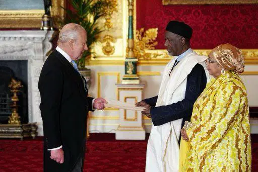 dalhatu with king charles